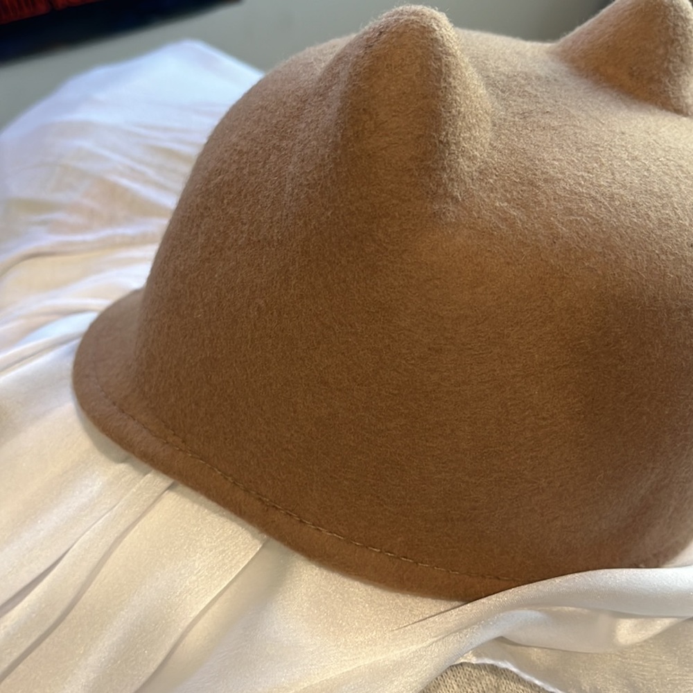 cute hat - Picture 5 of 5